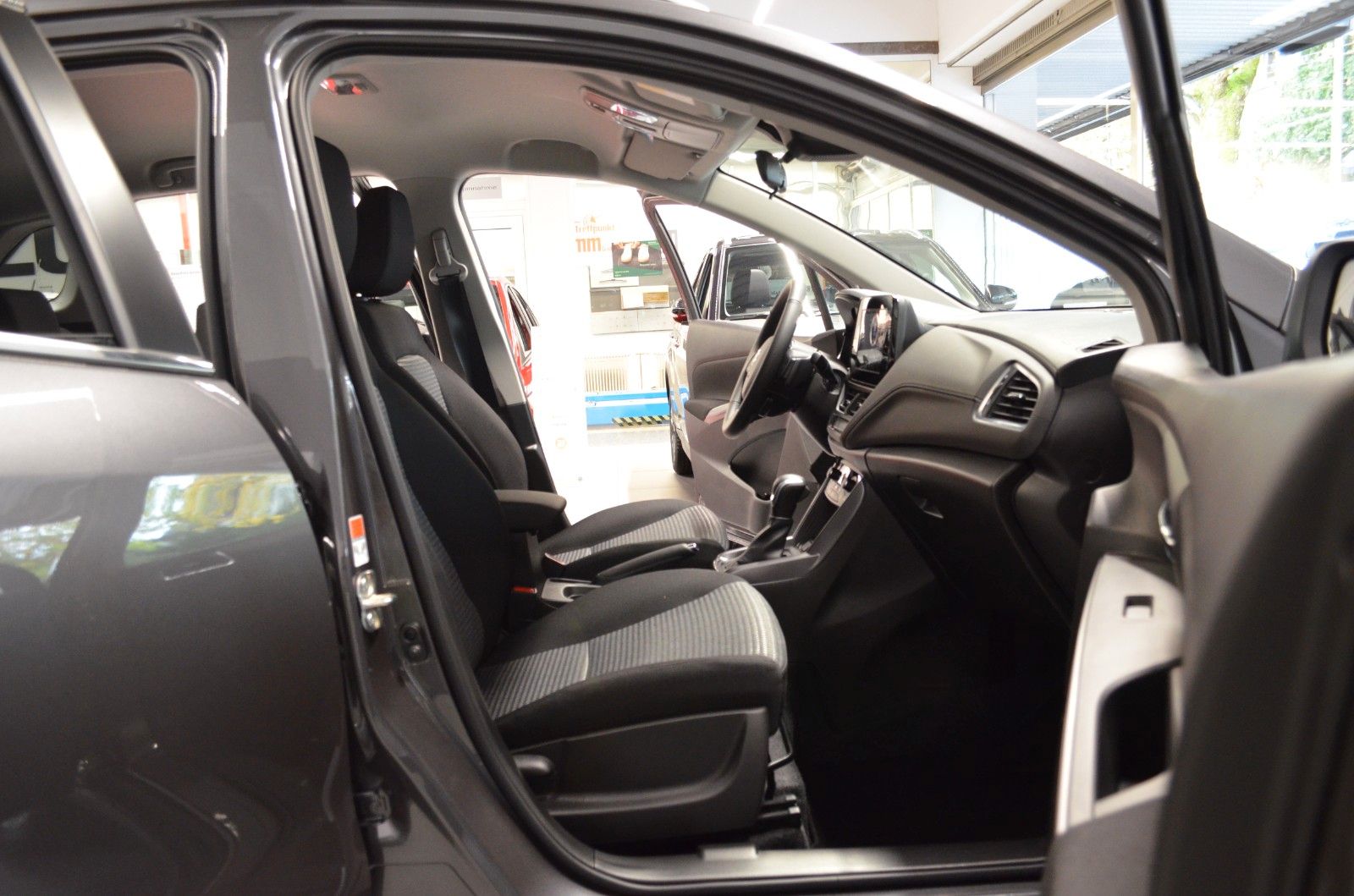 Fahrzeugabbildung Suzuki (SX4) S-Cross 1.5 DUALJET Hybrid Comfort AGS