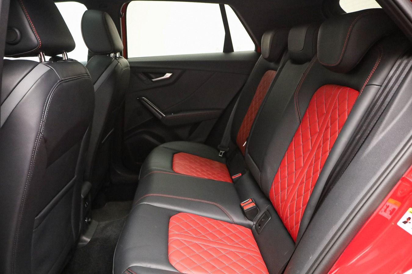 Audi SQ2 - Bild 22
