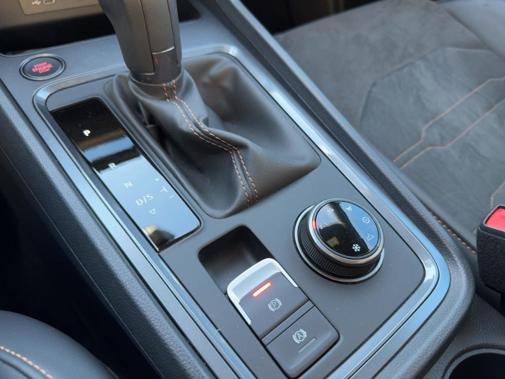 Fahrzeugabbildung CUPRA Ateca NAVI,19'', Sitzheizung,Totwinkel, ACC, Hec