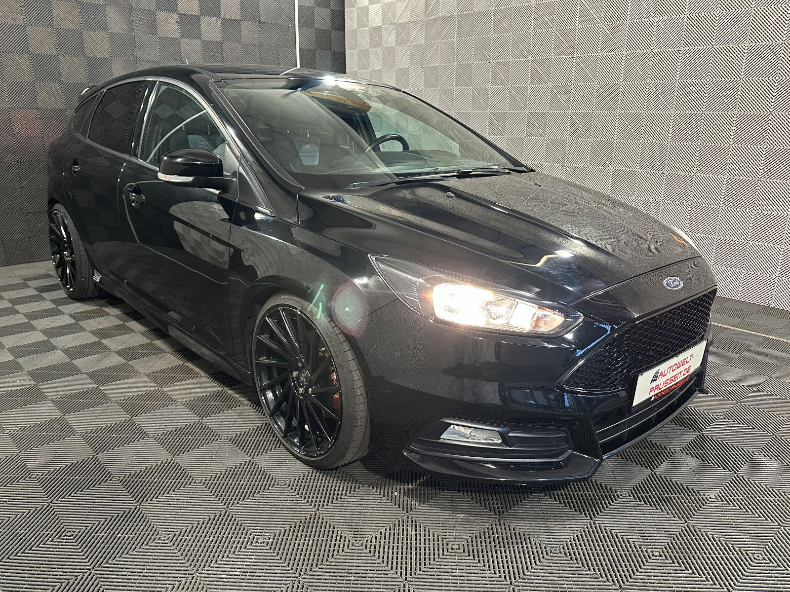 Gebrauchtwagen Ford Focus Focus Lim. 2.0 EcoBoost*ST*RECARO-SP.FW-KEYFREE in Horb am Neckar