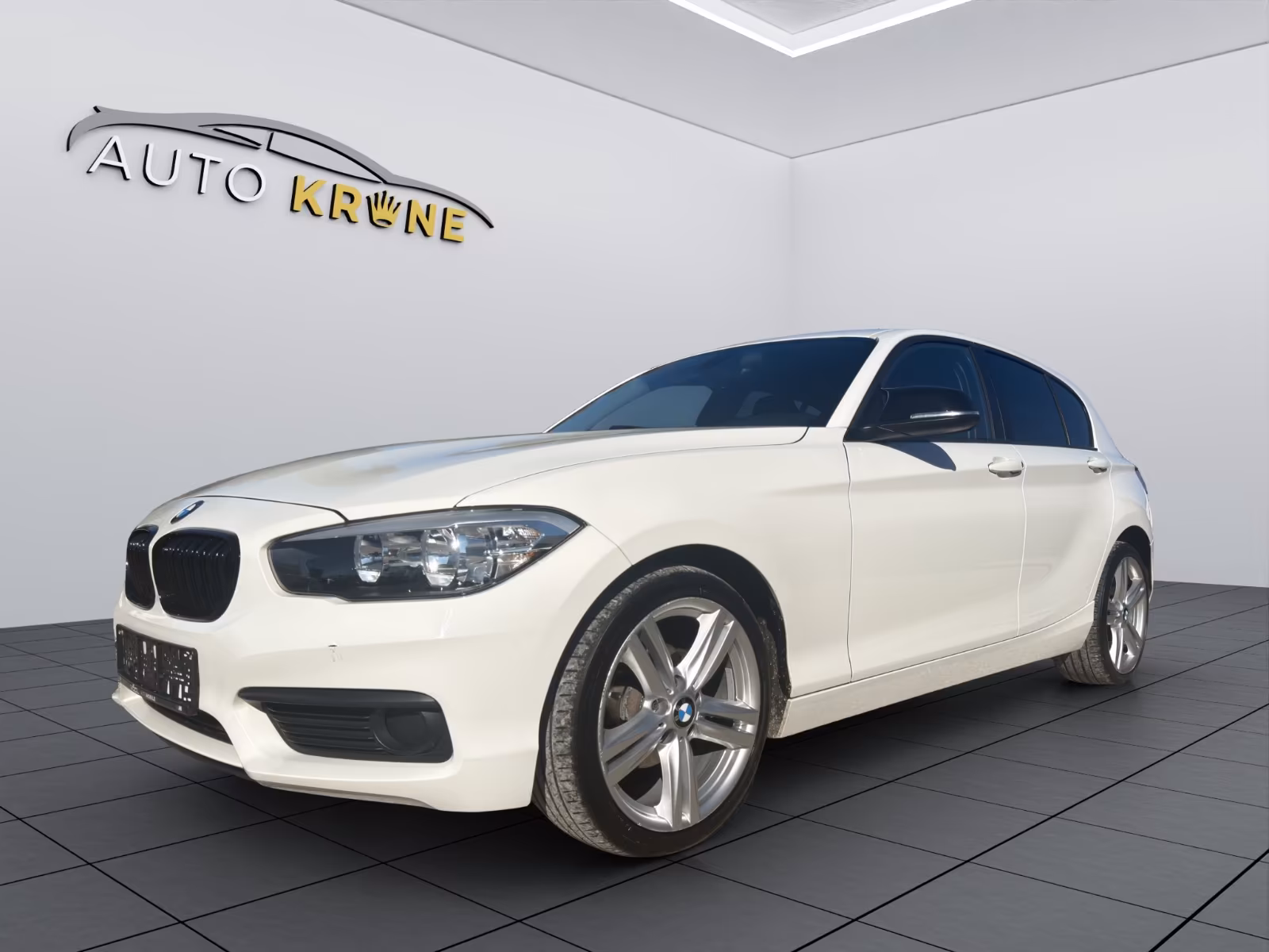 BMW 116i 5-trg.*NAVI ÜBER APPLECARPLAY*SZHG*KLIMA*17