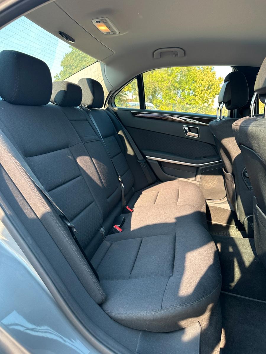 Mercedes-Benz E 220 CDI Aut. BlueEFFICIENCY Wartungsfrei AHK