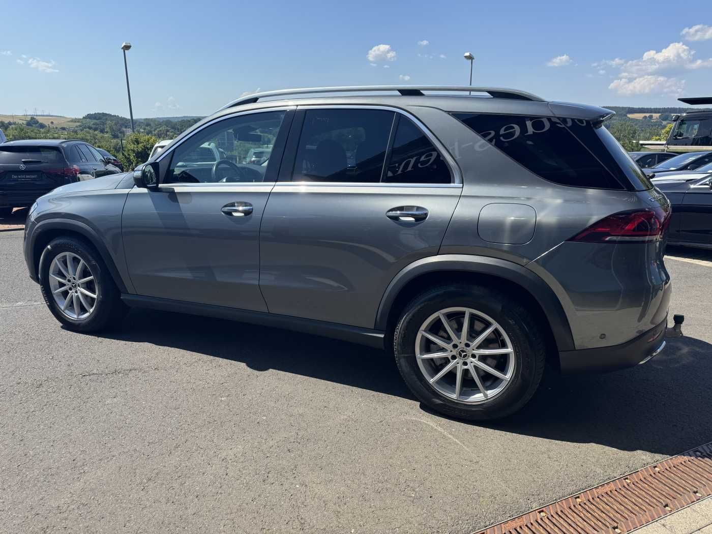 Fahrzeugabbildung Mercedes-Benz GLE 350de 4M AMG+AHK+DistrPlus+HUD+360