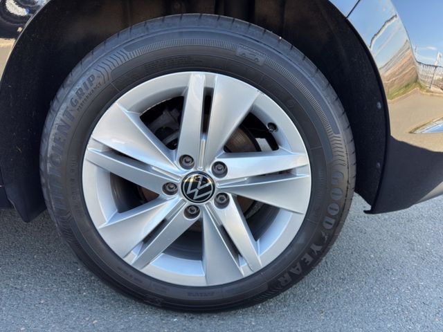Volkswagen Golf VIII 1.5 TSI Life *2XPDC*ACC*LED*NAV*SHZ*