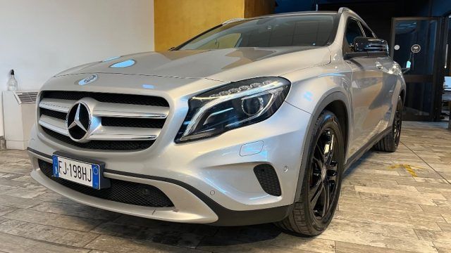 Mercedes-Benz MERCEDES-BENZ GLA 200 d Sport