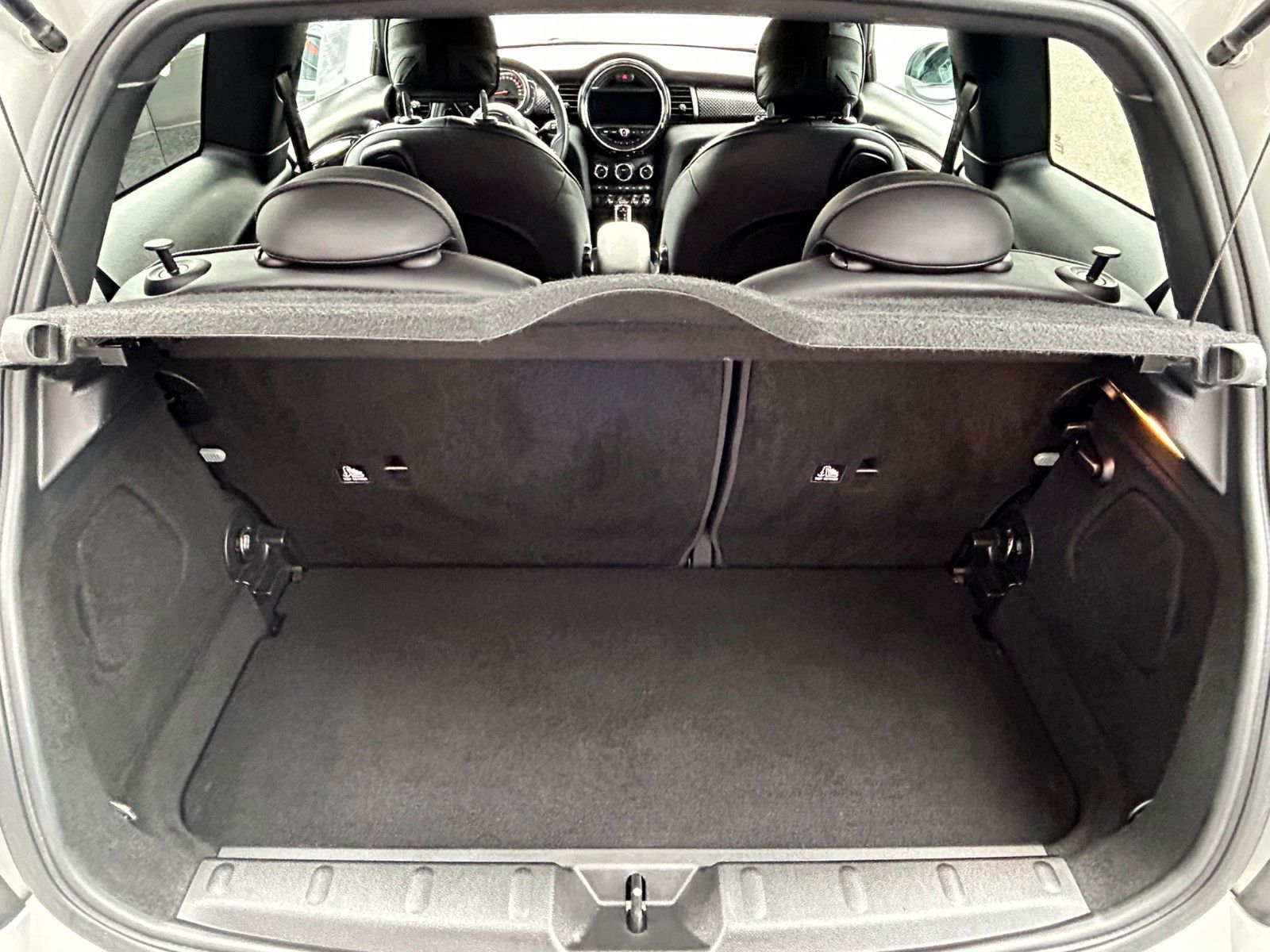 Fahrzeugabbildung MINI Cooper S Steptr. Leather H&K Navi+ LED GRA SHZ
