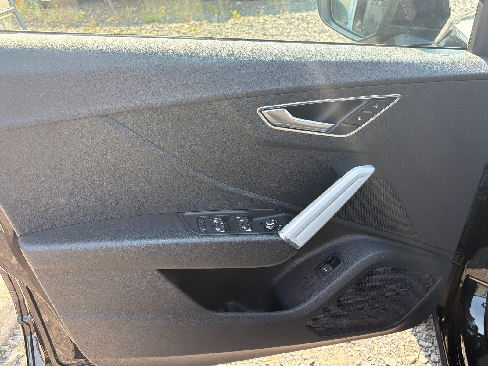 Fahrzeugabbildung Audi Q2 30 TFSI sport Navi LED Klima PDC 2.HAND 17"LM