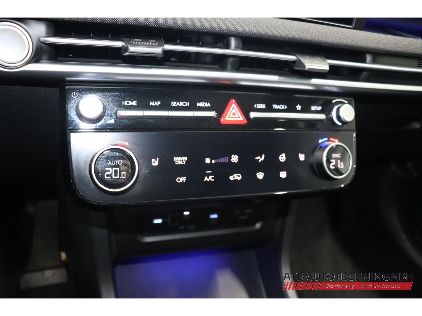 Fahrzeugabbildung Hyundai Tucson Trend 1.6 T-GDI PHEV 99,3% SOH 6-AT 4WD N