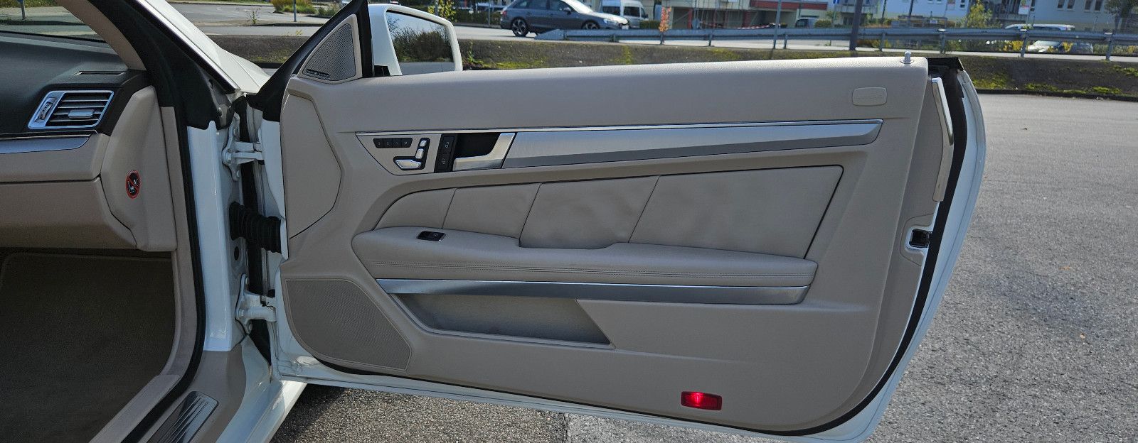 MERCEDES-BENZ E 500 Cabrio AMG Paket 360° V8 A207 Facelift