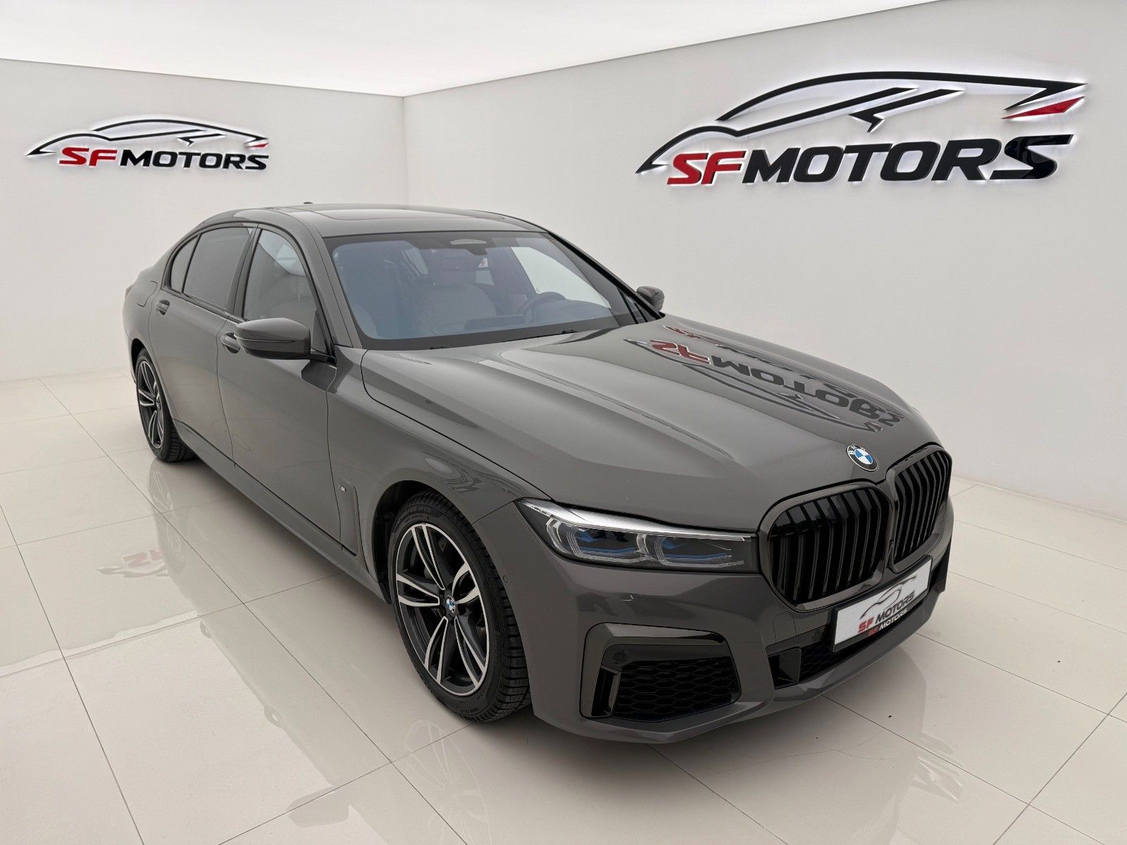 BMW 750 L d xDrive 4 SEATS/TV/INDIVIDUAL