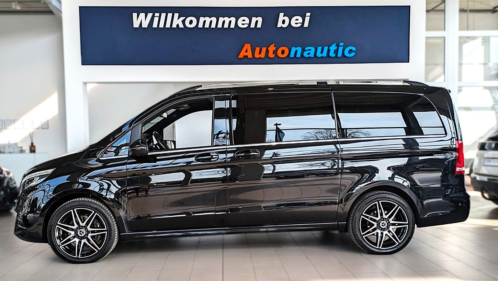 Fahrzeugabbildung Mercedes-Benz V 250d AMG 4M LANG 6 SITZE VIP SHUTTLE MEGAVOLL!
