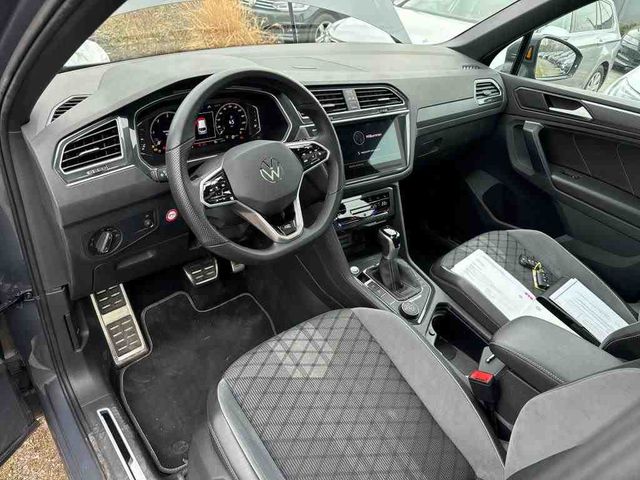 Tiguan 2.0 TDI DSG R-LINE 4M +IQ.LIGHT+PANO+HUD+