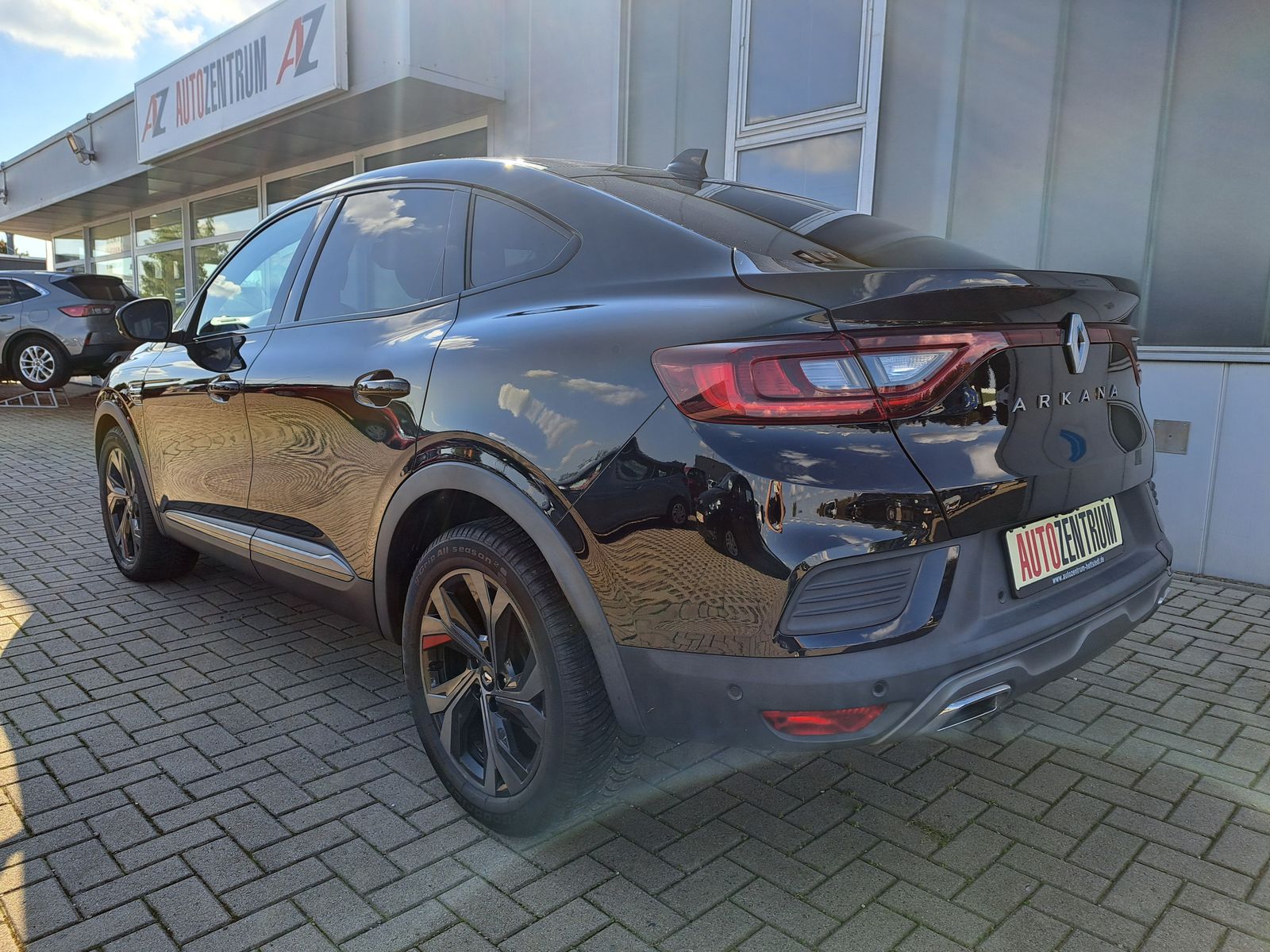Fahrzeugabbildung Renault Arkana R.S. Line PARK-ASSIST LED NAVI AUTOMATIK