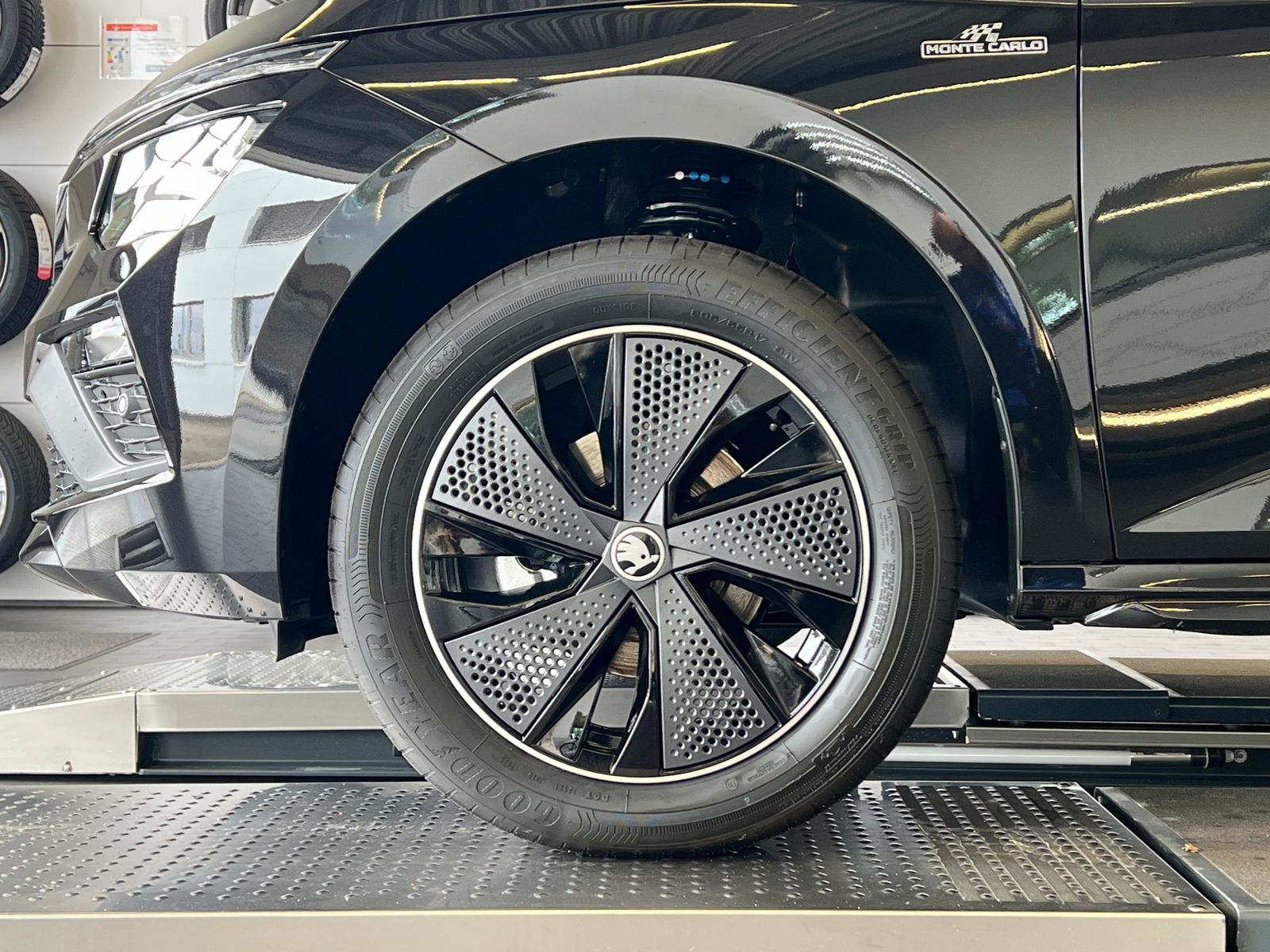 Fahrzeugabbildung SKODA Kamiq Monte Carlo 1.0 TSI DSG *AHK, Matrix-LED*