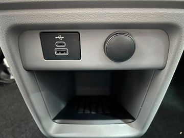 Ford Tourneo Custom SPORT L1 2.0 Ecoblue