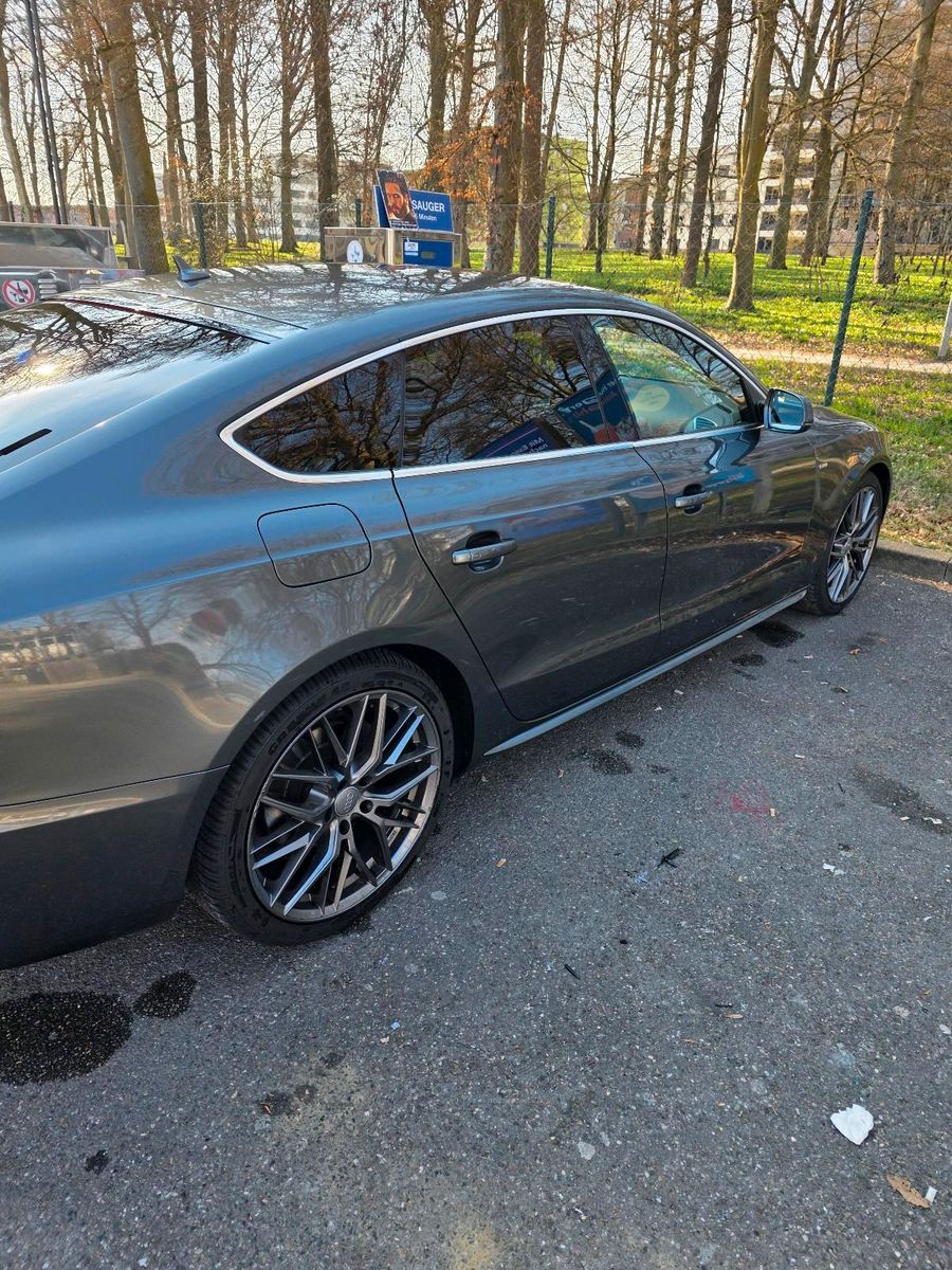 AUDI A5