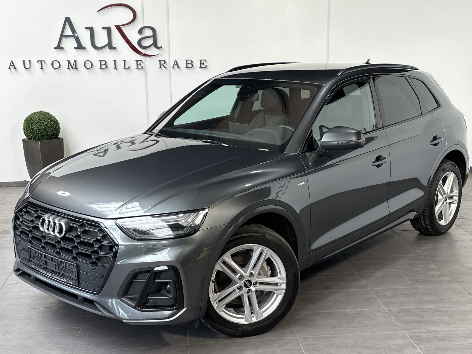 Fahrzeugabbildung Audi Q5 40 TDI S-Line Qu NAV+MATRIX+ACC+AHK+STHZG+VC