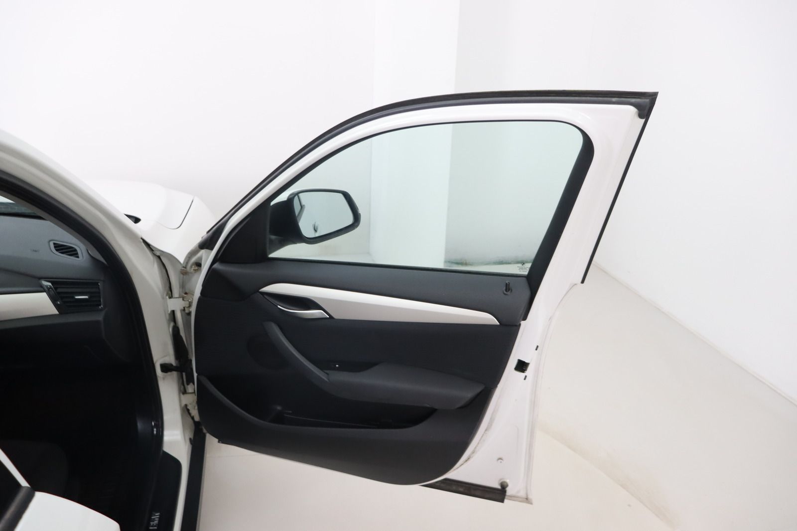 Fahrzeugabbildung BMW X1 sDrive 18i * Sitzhzg. * PDC