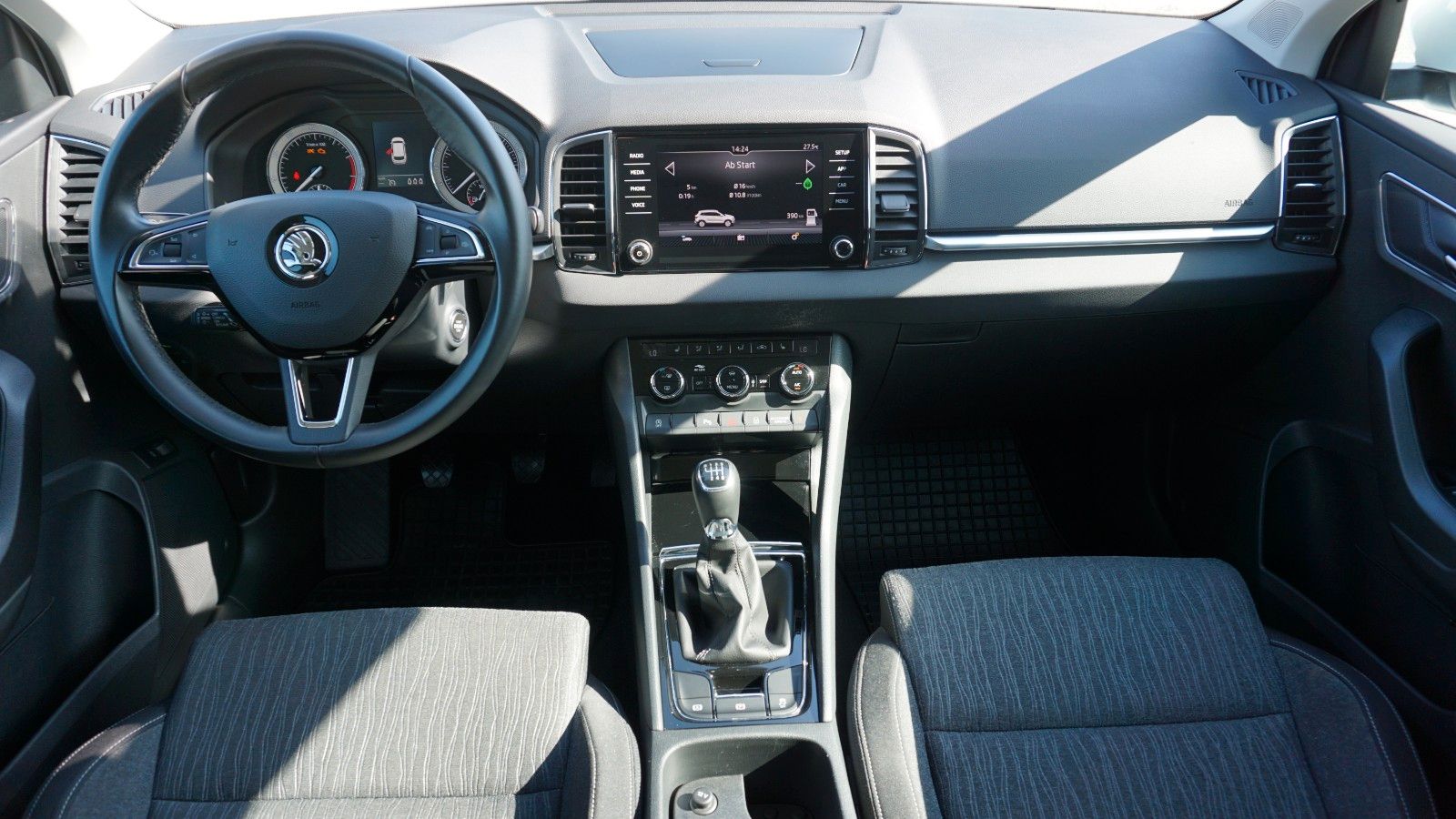 Fahrzeugabbildung SKODA Karoq Style, LED, PDC, SR+WR, Apple CarPlay