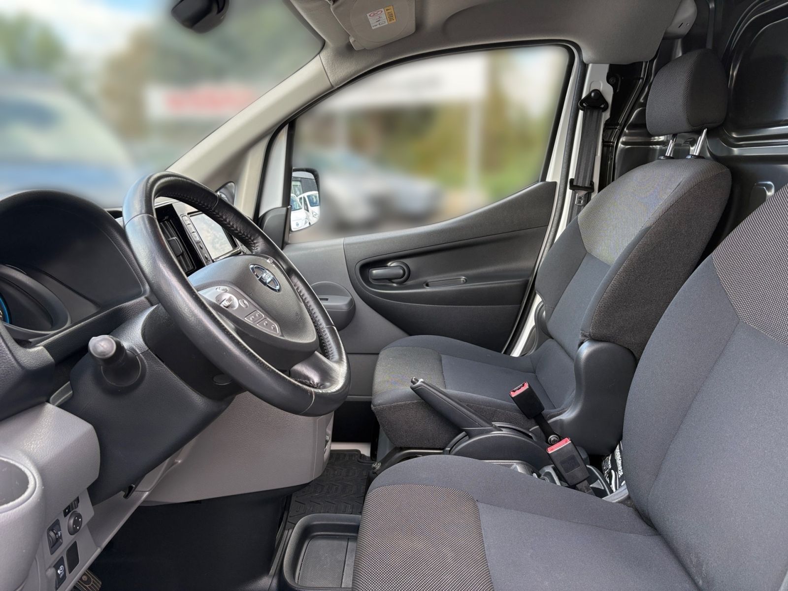 Fahrzeugabbildung Nissan e-NV200 Kasten Premium 40 kw/h *Investitionsboos