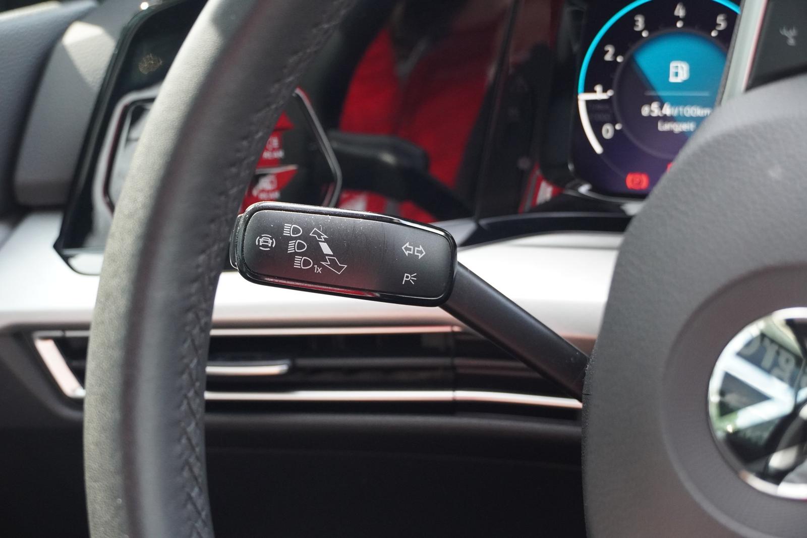Volkswagen Golf Variant 1.0 eTSI DSG Life LED ACC AHK Navi, миниатюра 25