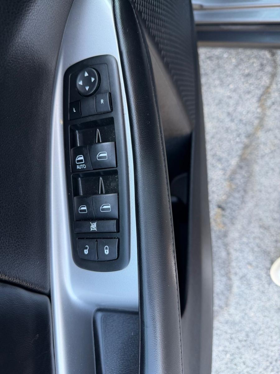 Fiat Freemont 2011 — photo 12