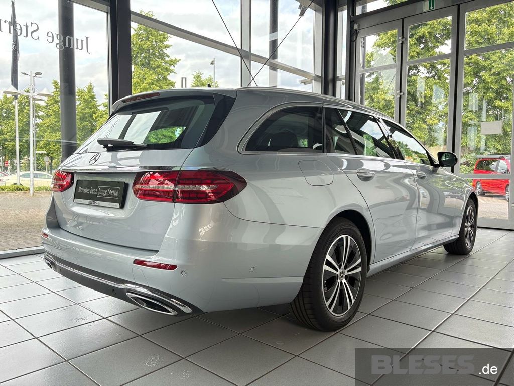 MERCEDES-BENZ E 220 – Bild 5