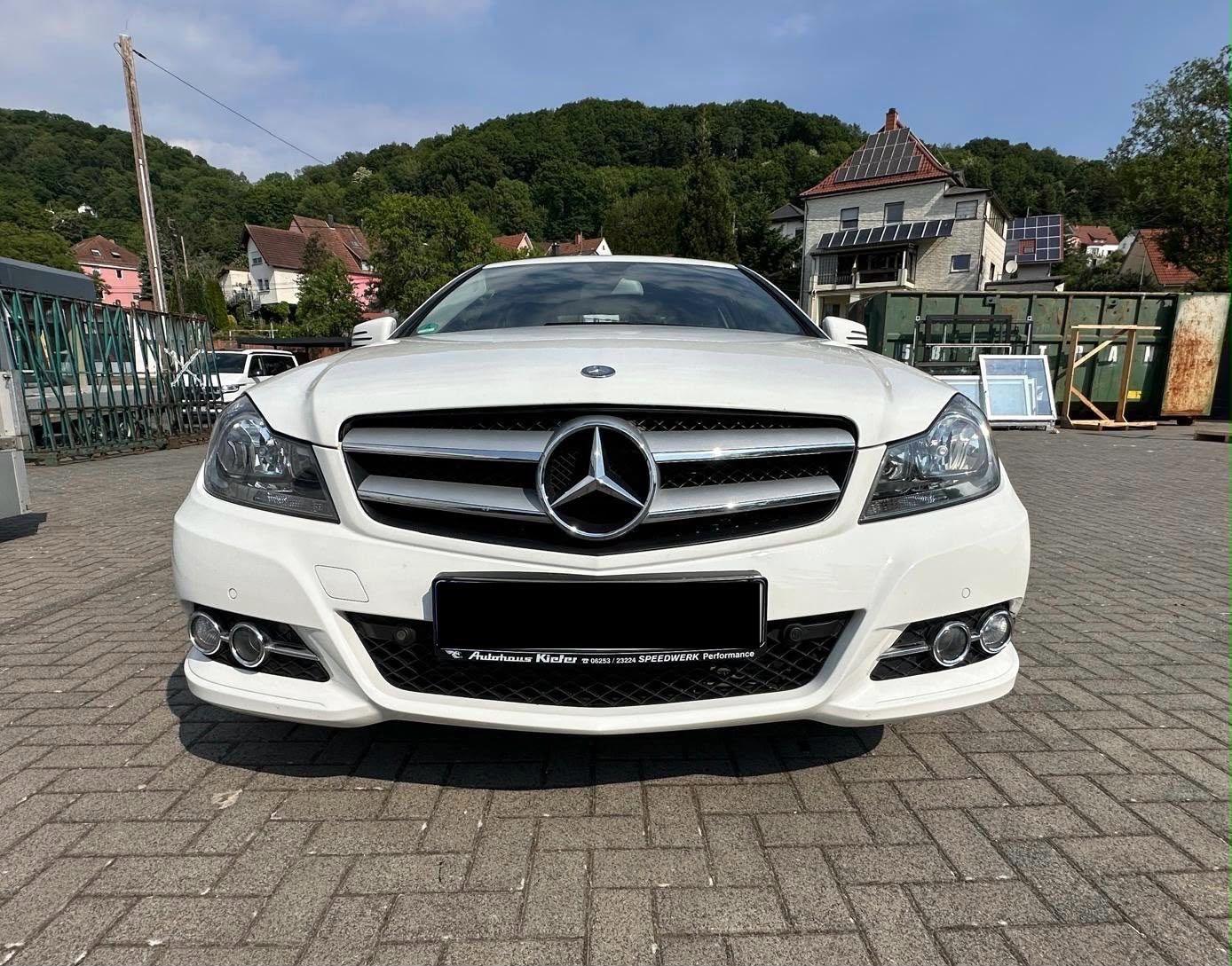 Mercedes-Benz C 220