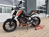 KTM Duke 125 - KTM 125