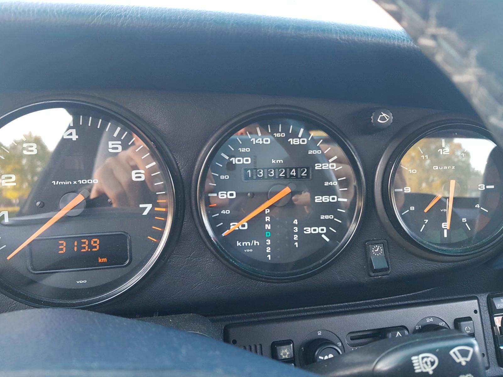 Porsche 993 Carrera Cabriolet 
