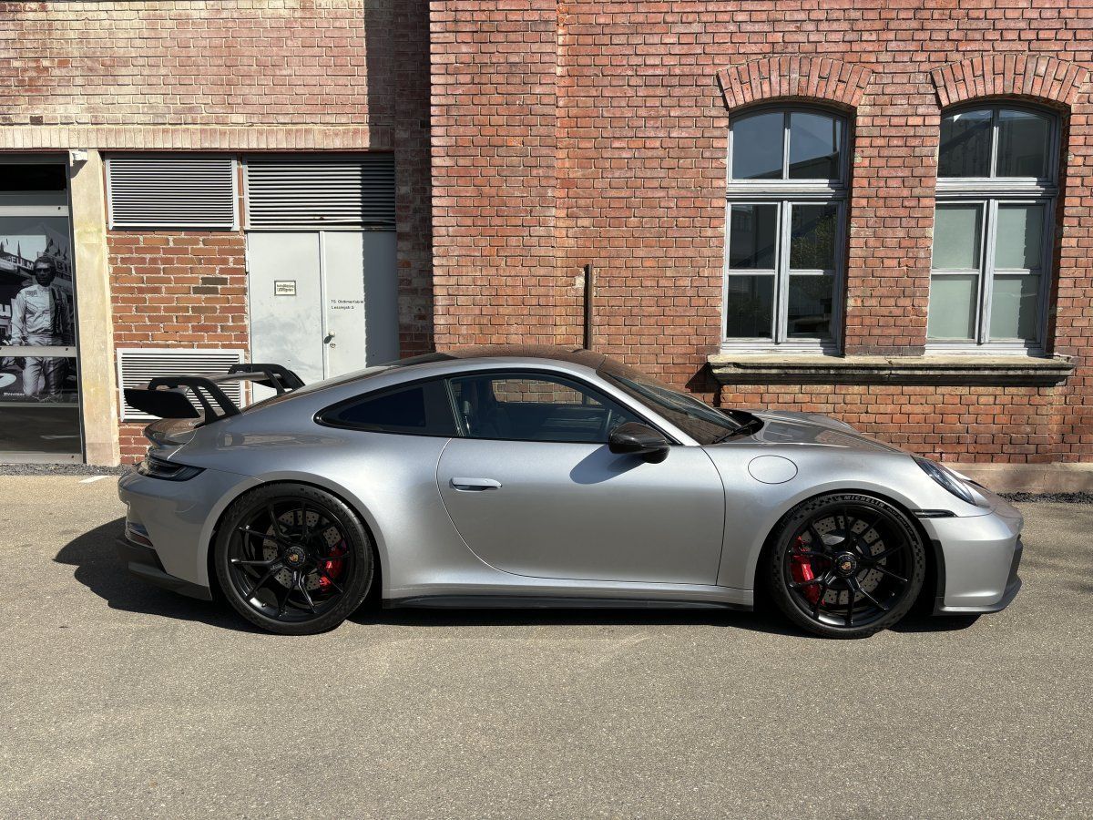 Porsche 911 Urmodell (911 992 GT3 Carbondach/Schalensitz/Approved)