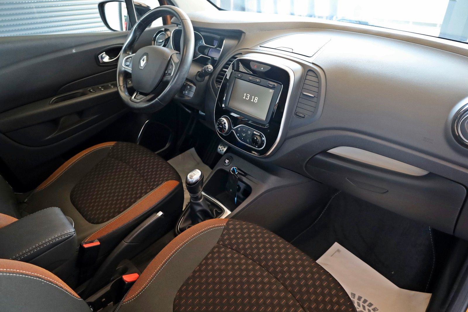 Fahrzeugabbildung Renault Captur Collection Navi,SH,PDC,Kamera