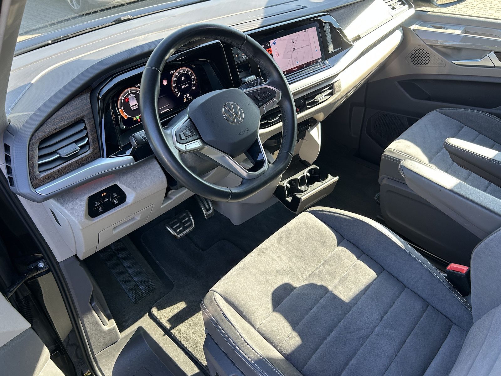 Volkswagen T7 Multivan 2.0 TDI DSG Style lang AHK Kamera foto 9