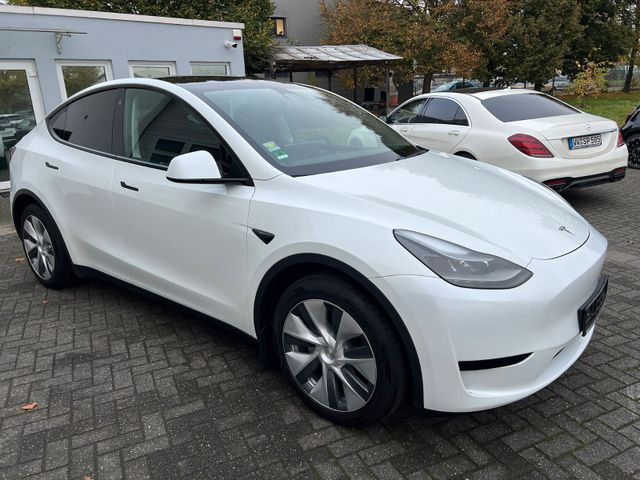 Tesla Model Y Basis RWD