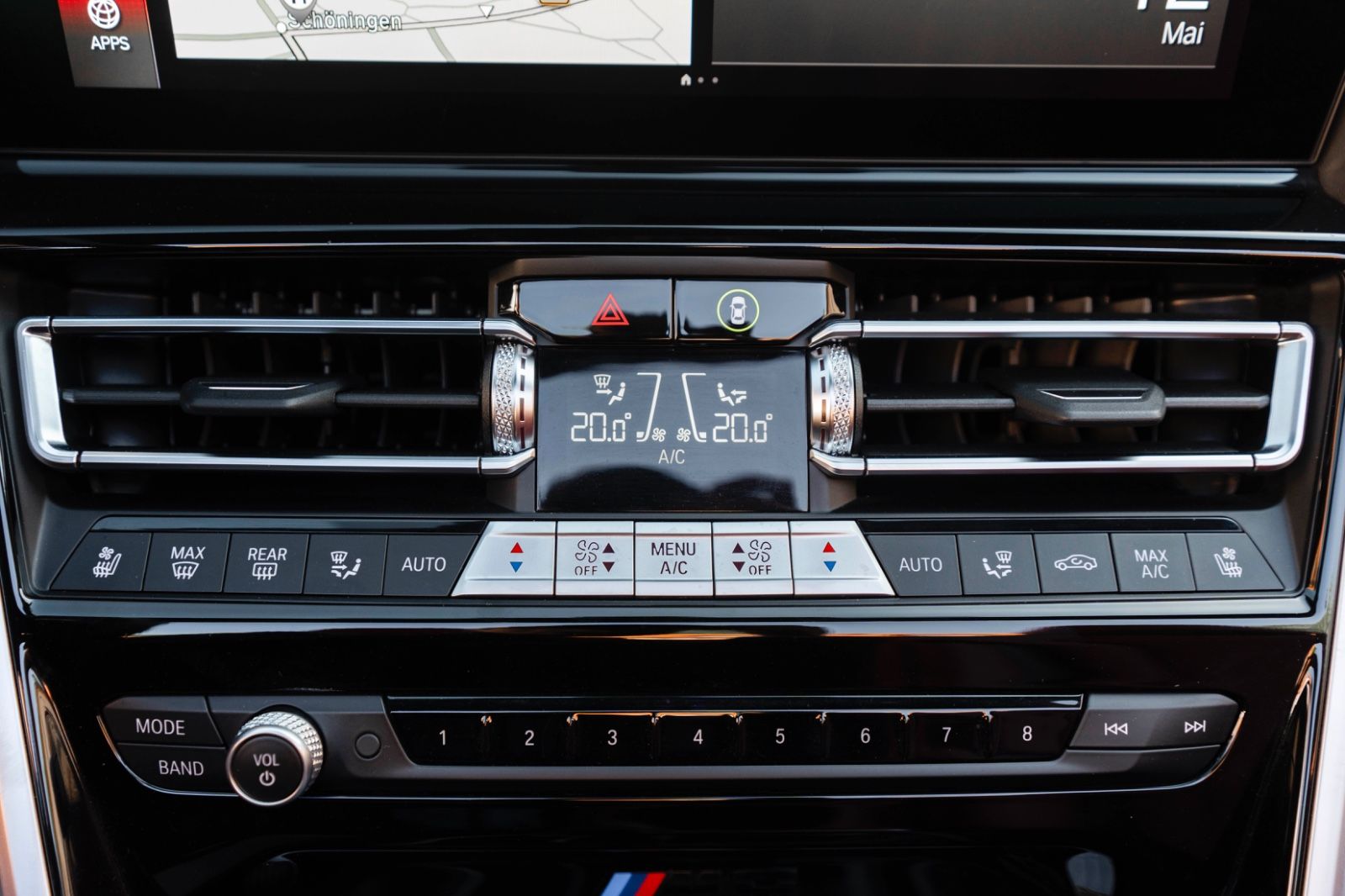 Fahrzeugabbildung BMW M8 Cabrio Competition LASER B&W ACC 3D SOFTCLOSE