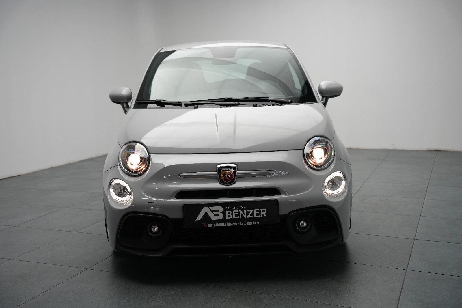 Fahrzeugabbildung Fiat Abarth 500 595 *BeatsAudio*SportsitzeAbarth*PDC*
