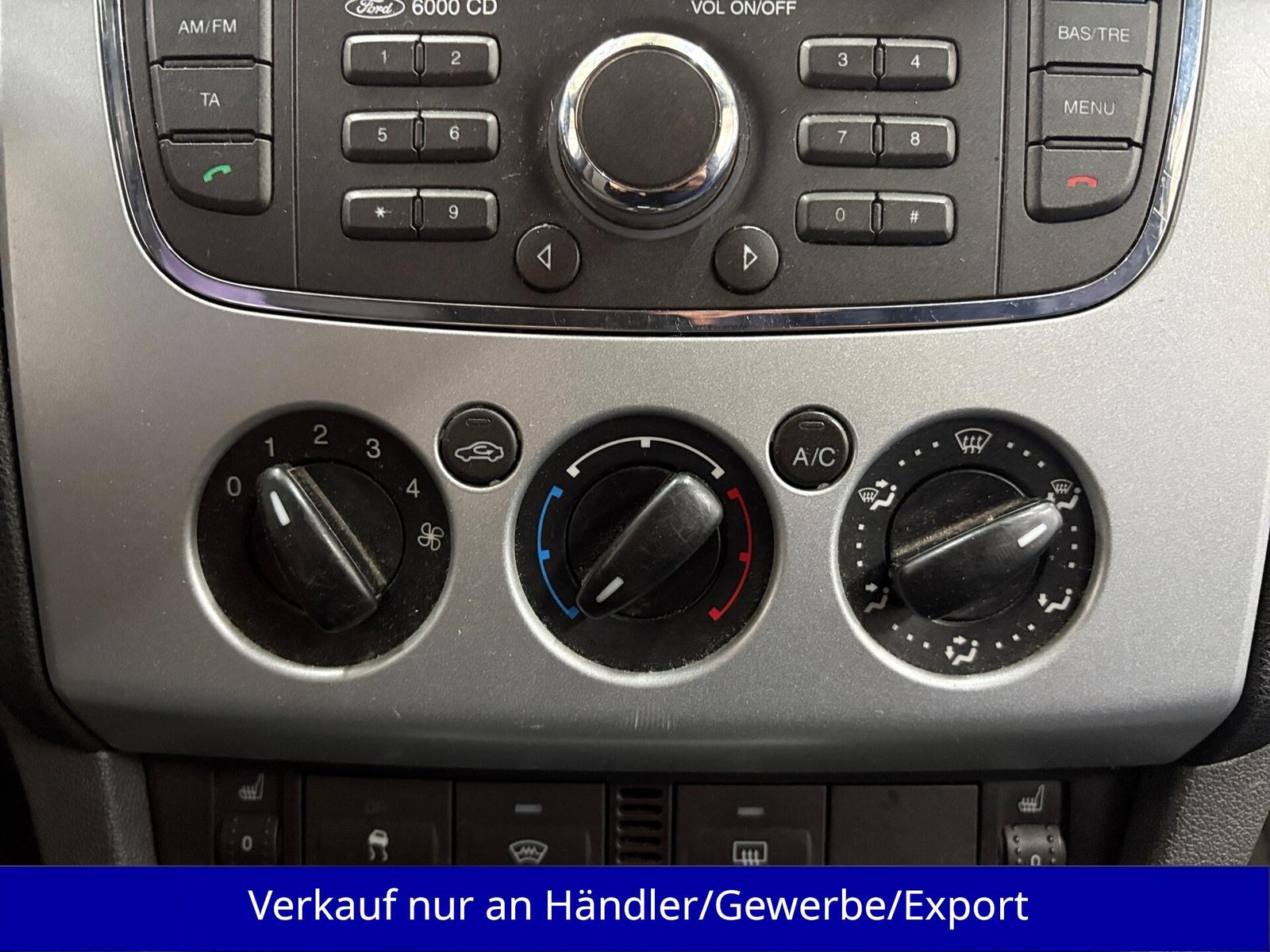 Ford Focus 2008 — photo 13