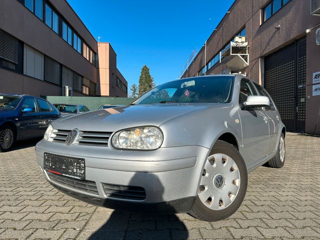 Volkswagen Golf 1.6 Highline