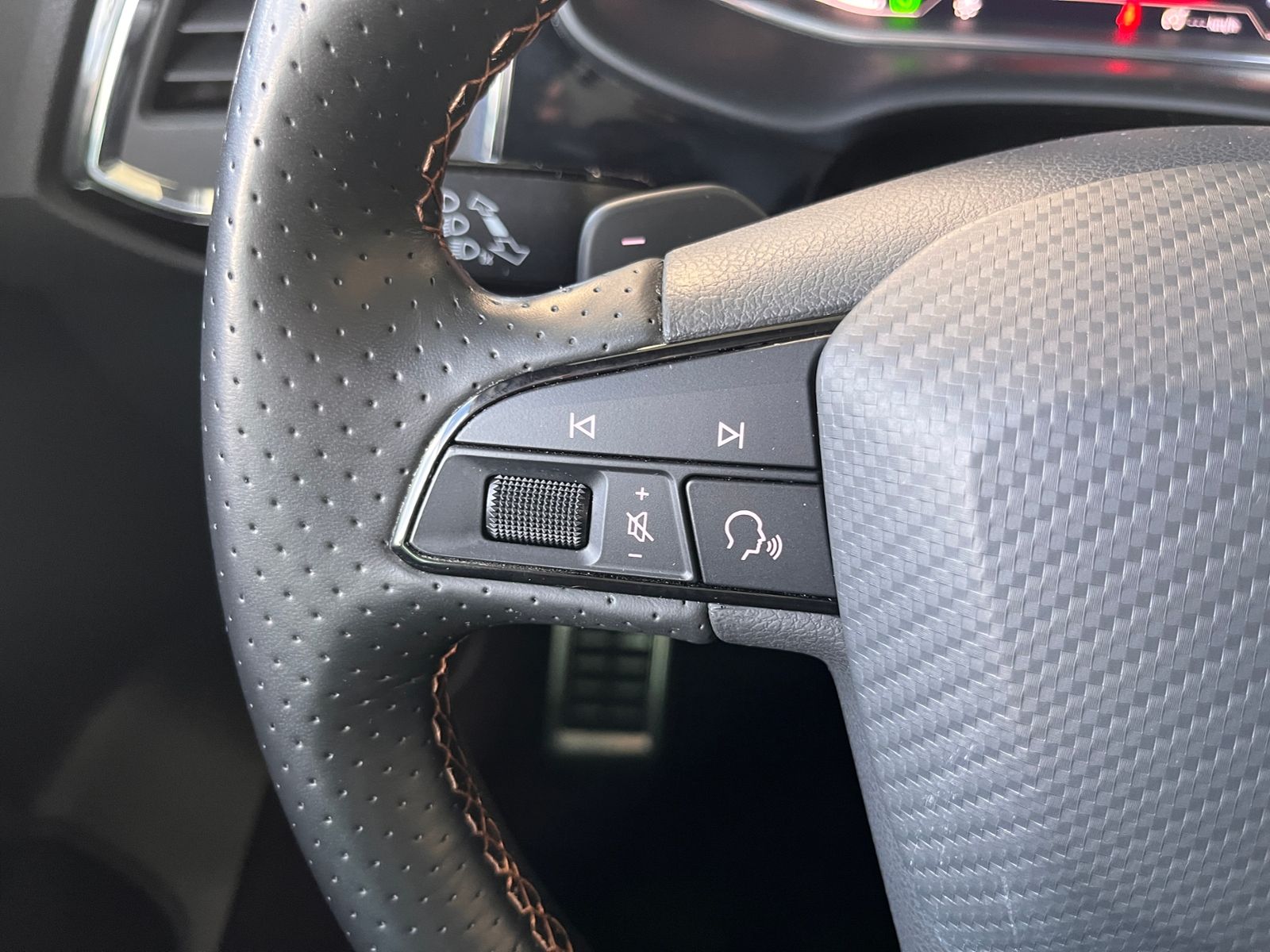 Fahrzeugabbildung CUPRA Ateca 4Drive PANO LED NAVI LEDER 360°