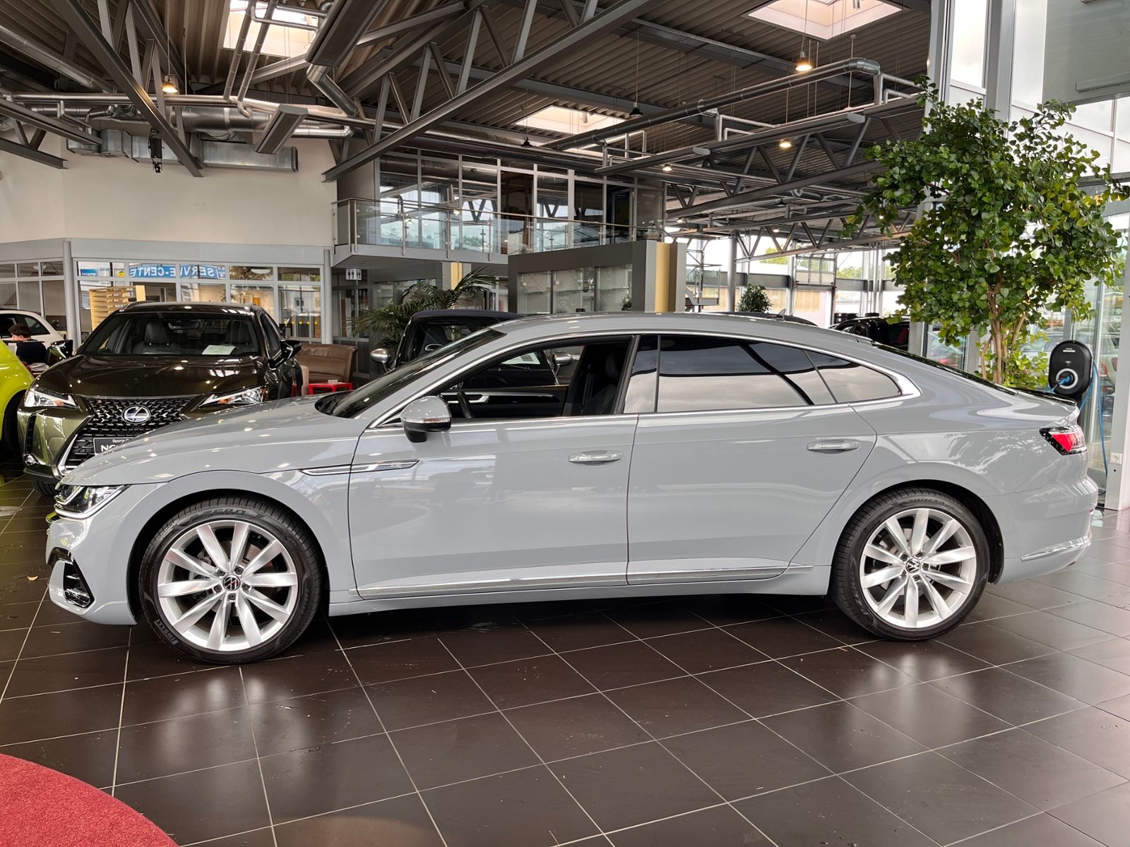 Fahrzeugabbildung Volkswagen Arteon R-Line 360° SHZ LED NAVI