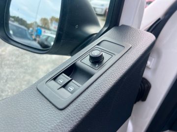 Volkswagen T6 Transporter - 12