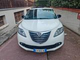 Lancia Ypsilon 0.9 TwinAir 85 CV 5 porte S&S DFN - Lancia Ypsilon mit Halbautomatikschaltung