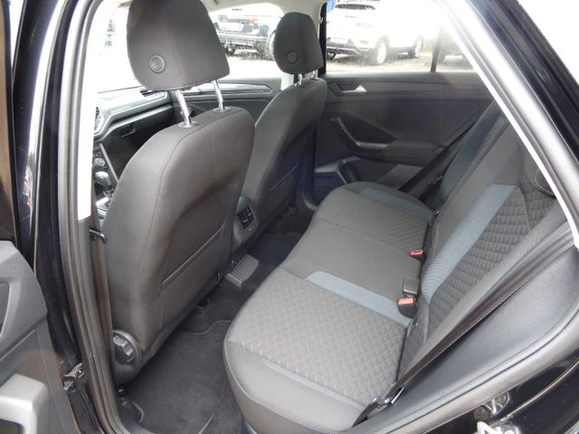 Fahrzeugabbildung Volkswagen T-Roc IQ.DRIVE/1.Hd/AHK/Pano/Navi/Kamera