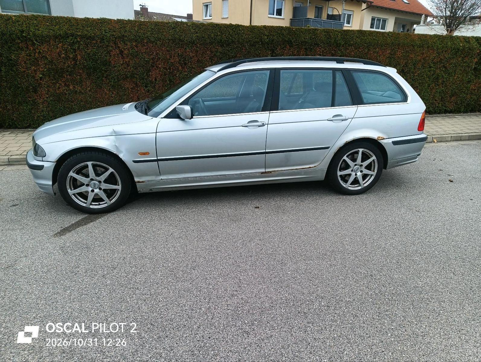 BMW 330