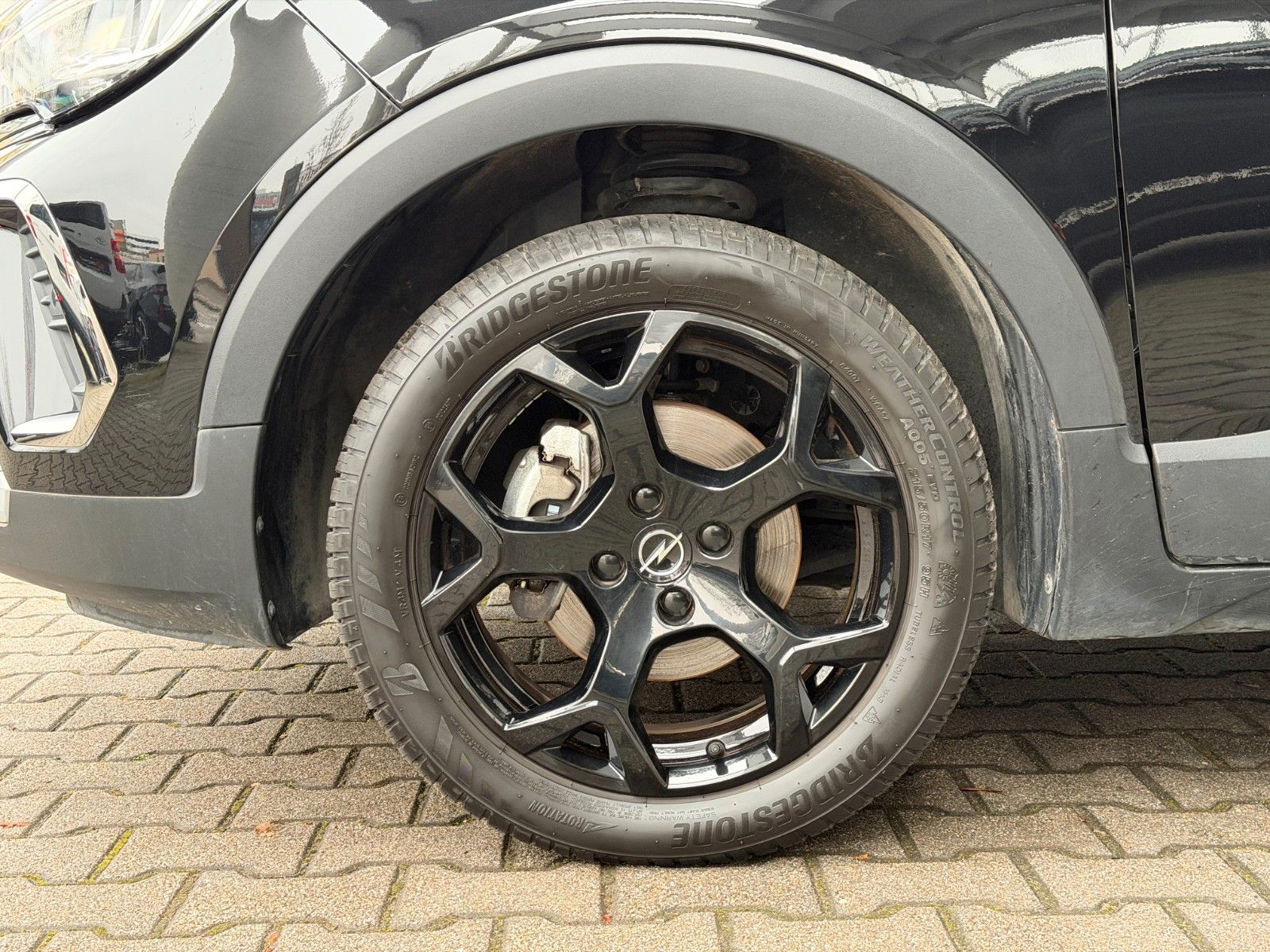 Fahrzeugabbildung Opel Crossland Elegance 110PS Navi/Kamera/Allwetter!