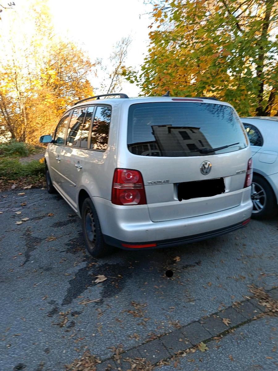 Volkswagen Touran 2007 — engine 140 HP (103kW)