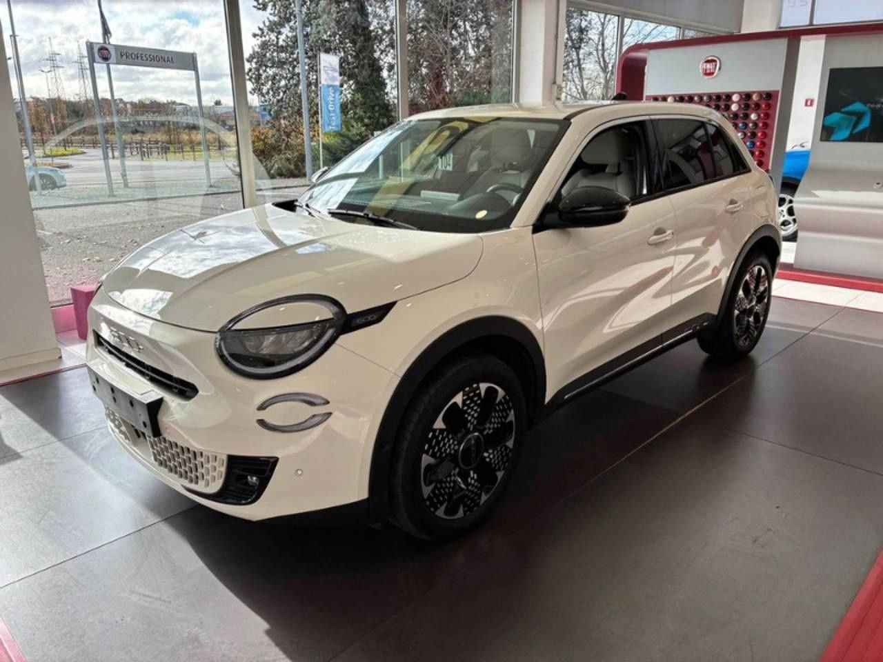 Fiat FIAT 600 IV 2023 - 600 1.2 La Prima 100cv
