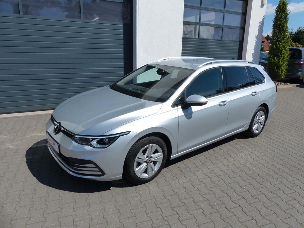 Volkswagen Golf  Variant Life 15 TSIAHKNAVILEDACC 2022