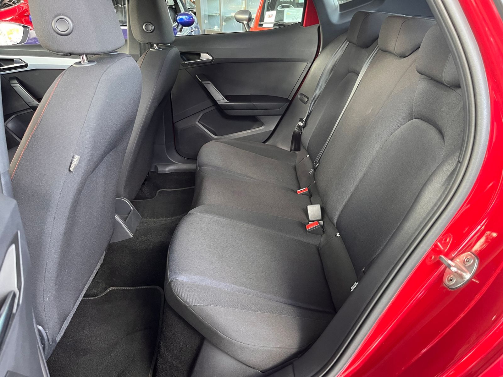 Fahrzeugabbildung SEAT ARONA 1.5 TSI DSG FR KLIMA LED NAV SHZ 17"