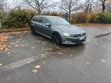 Volkswagen VW Passat B8 Highline 2.0 Tdi - VW Passat Gebrauchtwagen in Freiburg
